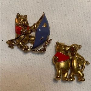 Set of 2 Winnie the Pooh brooches